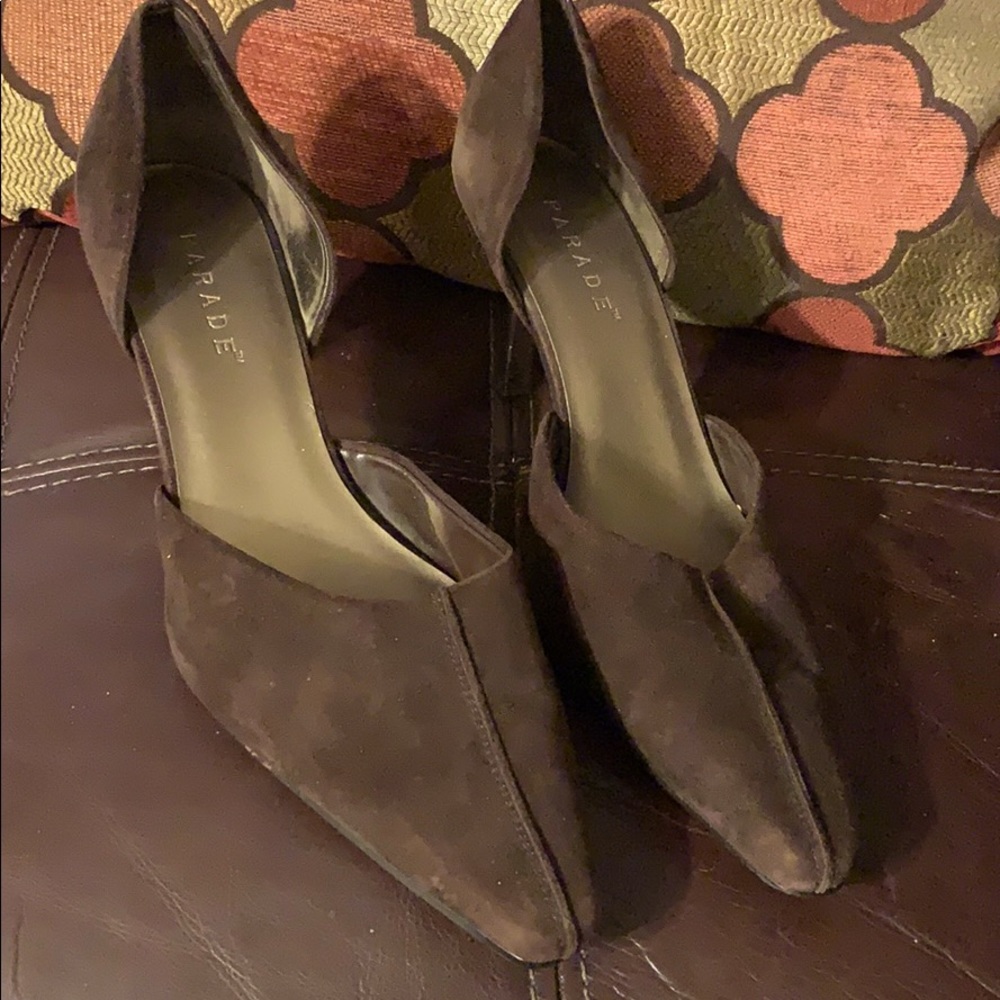 Vintage Brown, luxe, suede pumps in Women’s size 10 in great condition.